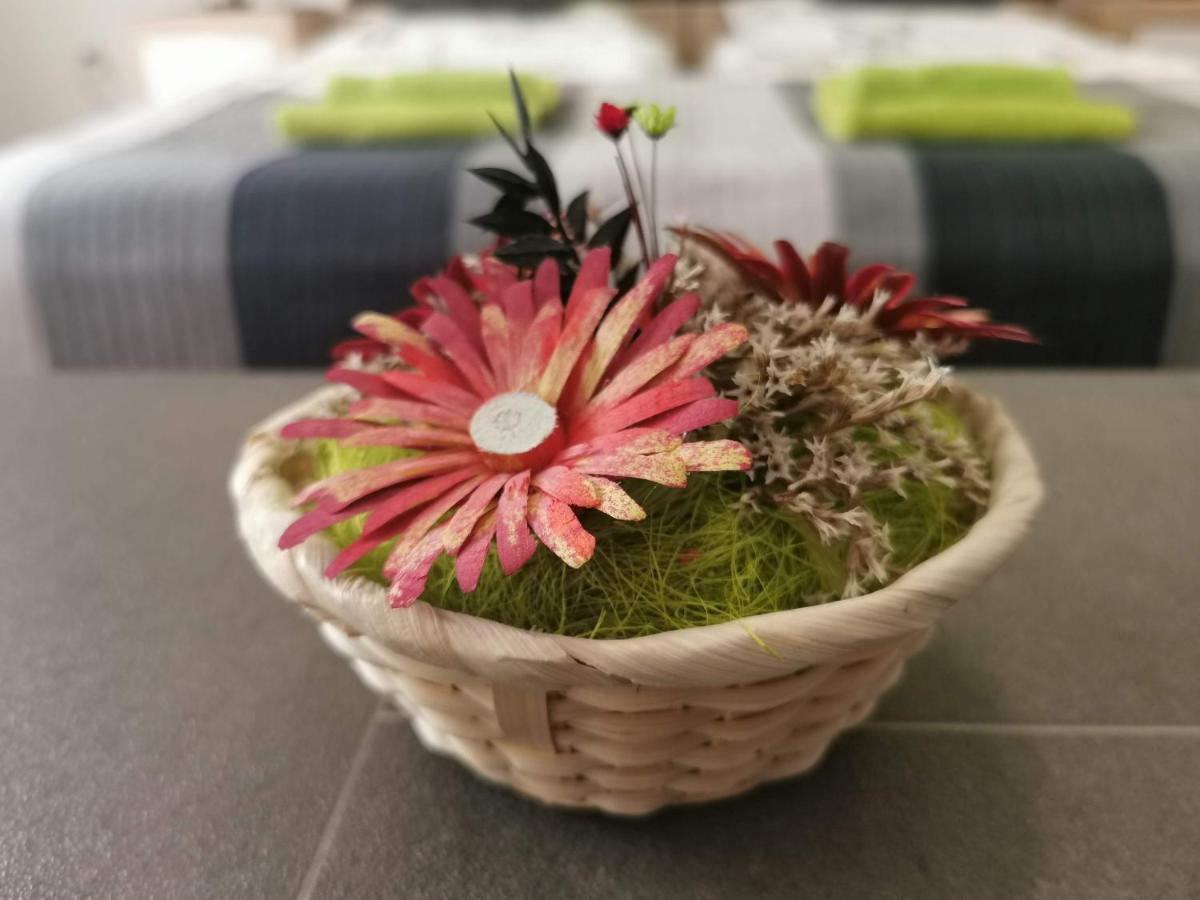 Smart Szallas Apartman Miskolc Esterno foto