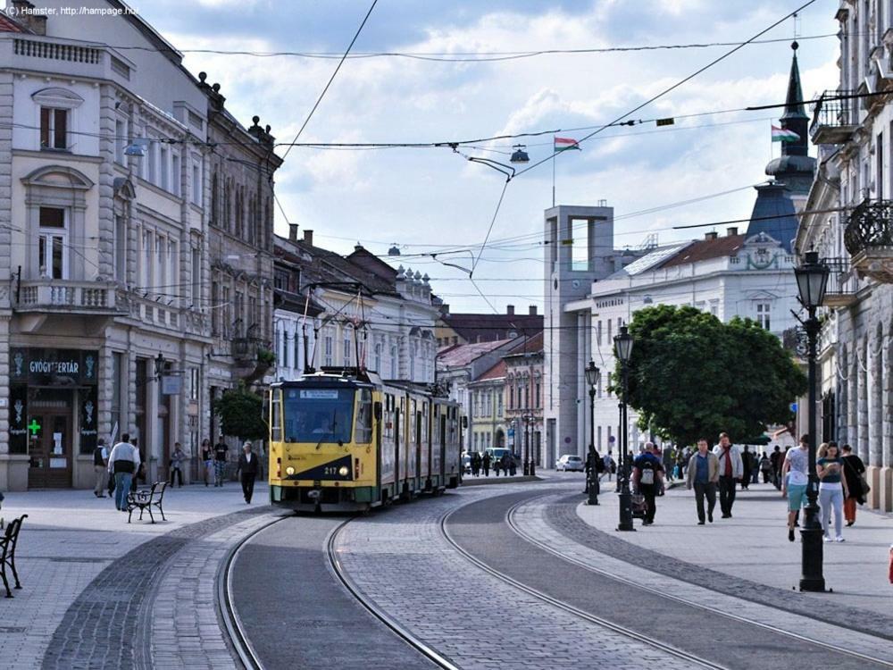 Smart Szallas Apartman Miskolc Esterno foto